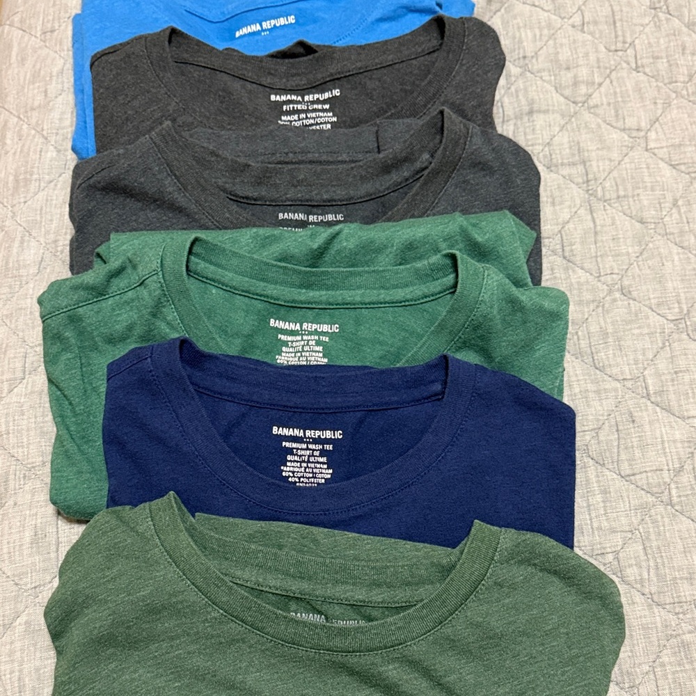 Banana Republic Men's T-Shirt Collection - Green, Blue, Gray small